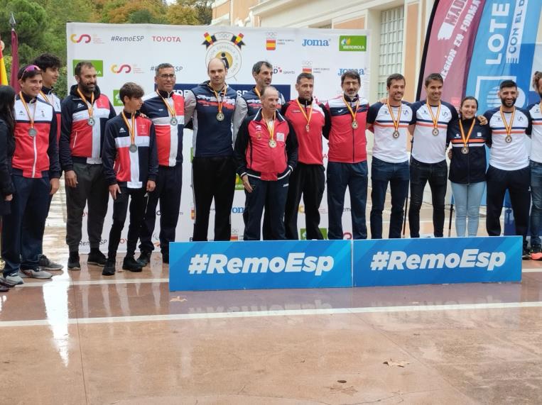 Los veteranos del Club N&aacute;utico Navarra, campeones de Espa&ntilde;a de Yolas